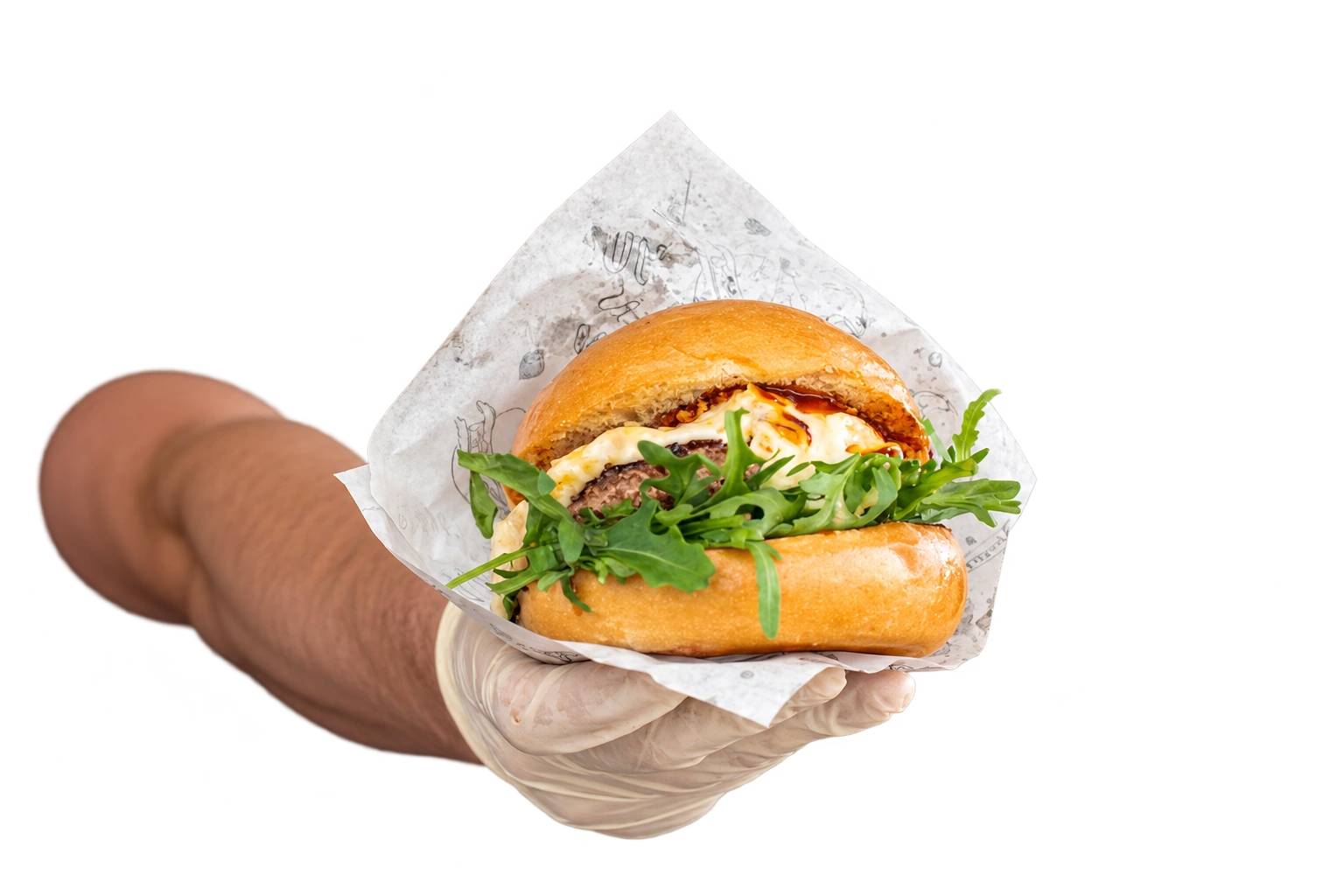 Ein Raclette-Burger wird Ihnen mit ausgestreckter Hand gereicht